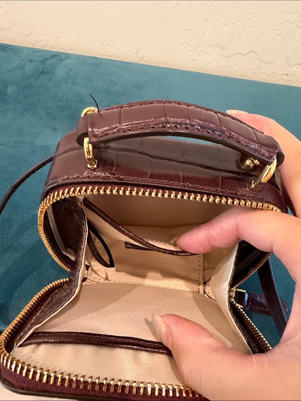 Ralph Lauren Dark Brown Croc-Embossed Mini Crossbody Wallet - Picture 5 of 6
